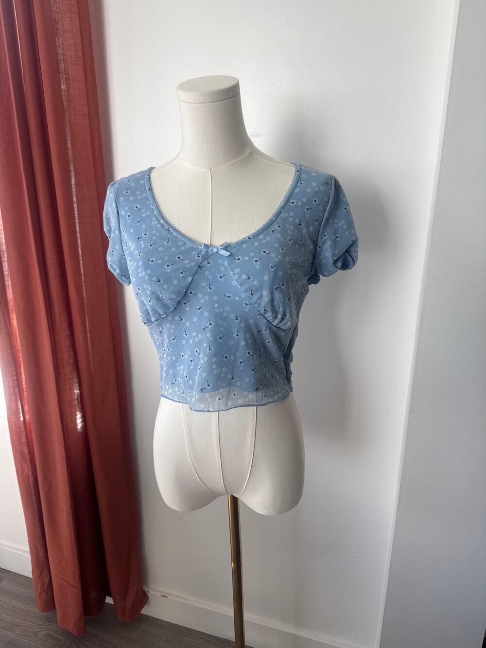 Me to We Essentials Floral Cottagecore Romantic balletcore Crop Top